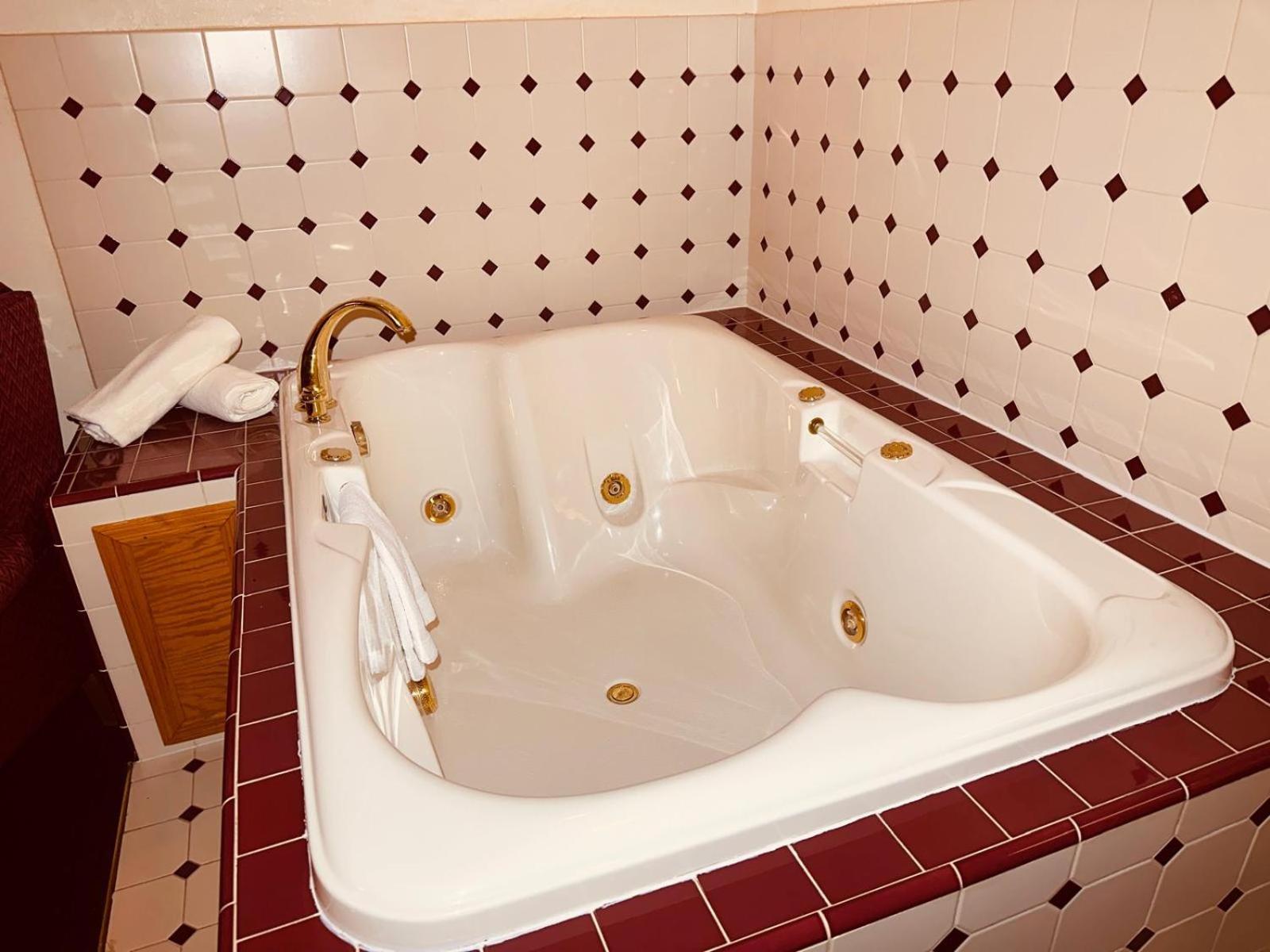 Amerivu Inn & Suites - St Croix Falls Saint Croix Falls Екстериор снимка