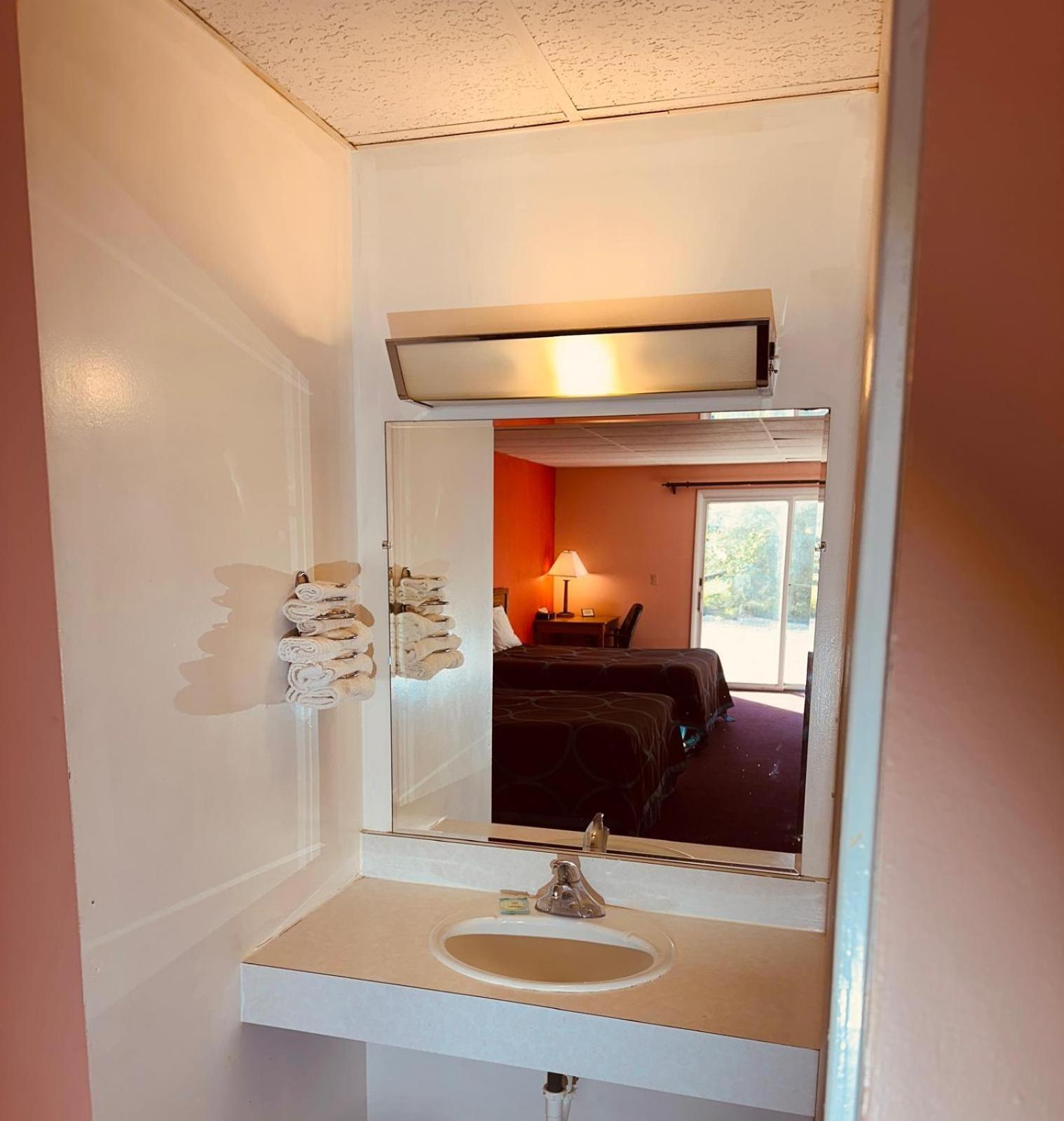 Amerivu Inn & Suites - St Croix Falls Saint Croix Falls Екстериор снимка