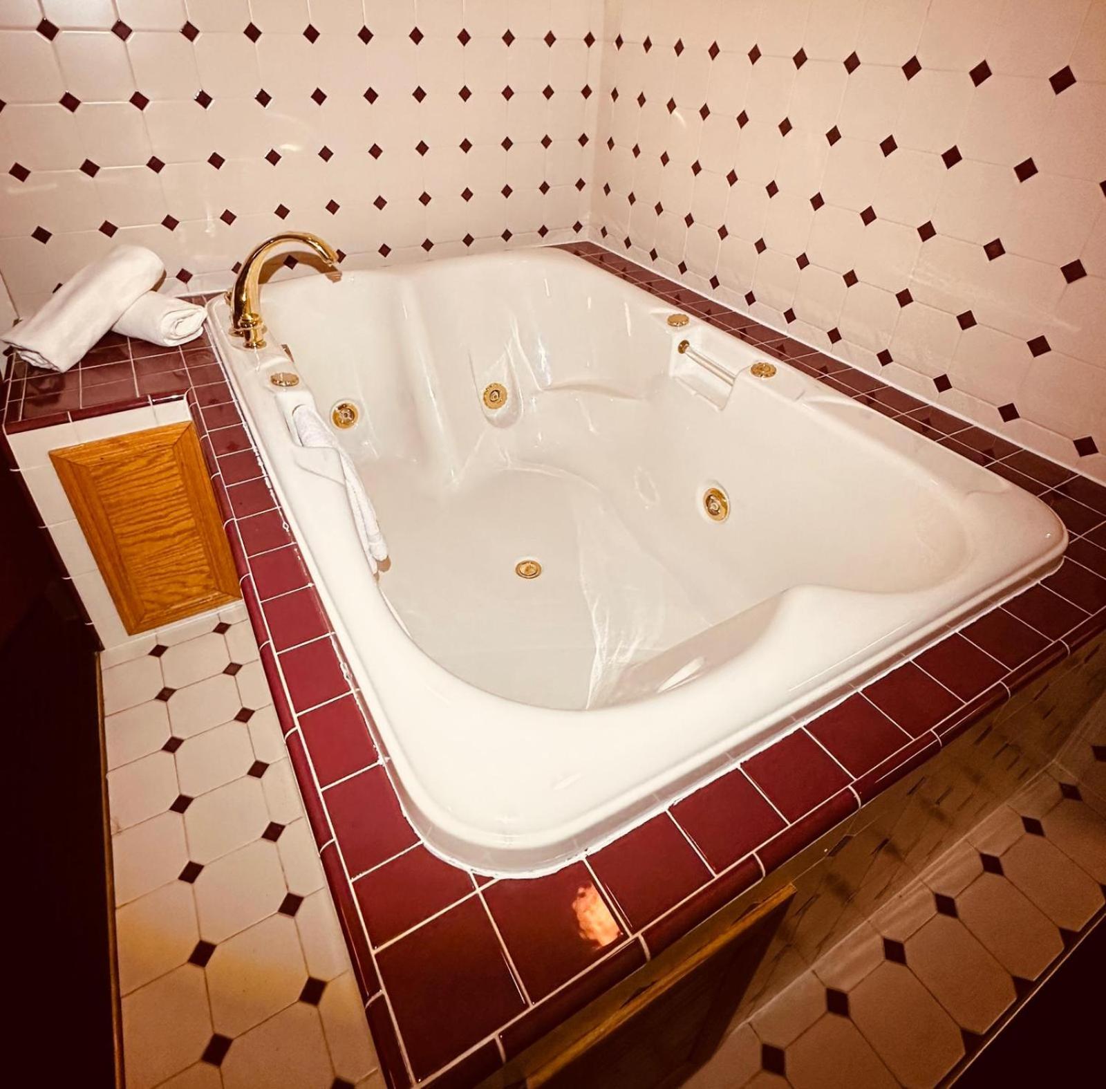 Amerivu Inn & Suites - St Croix Falls Saint Croix Falls Екстериор снимка