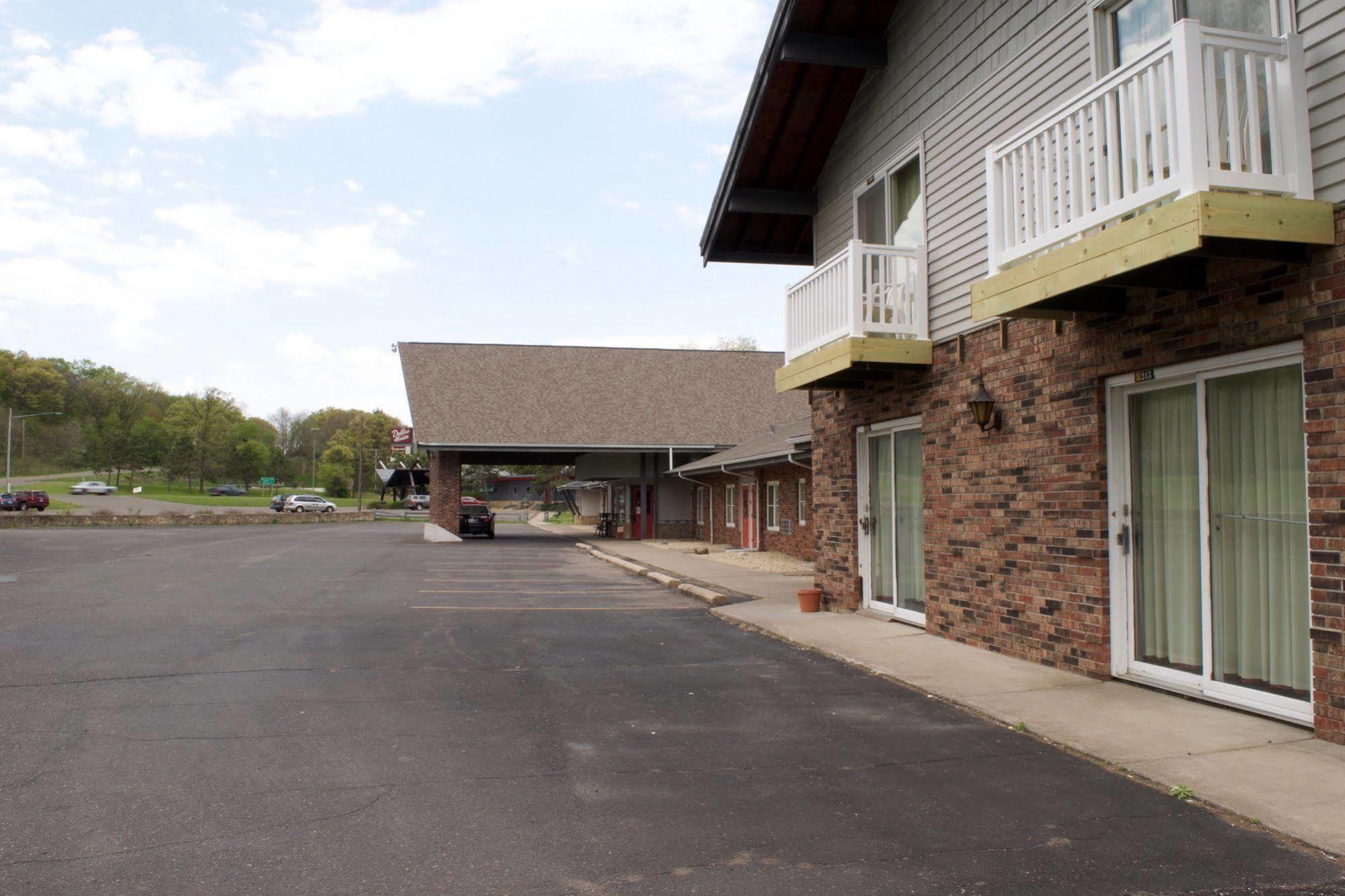 Amerivu Inn & Suites - St Croix Falls Saint Croix Falls Екстериор снимка